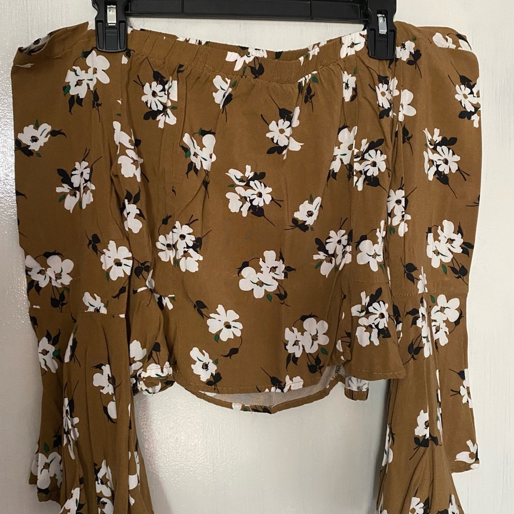 Polly & Esther Floral Off the Shoulder Top